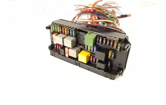 Mercedes-Benz C W204 Fuse box set 2129006824 2129002721