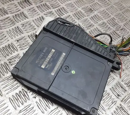 Mercedes-Benz E W210 Comfort/convenience module 2108203826 335626 5626T5K13C17