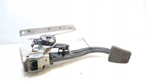 Hyundai i20 (GB IB) Clutch pedal 