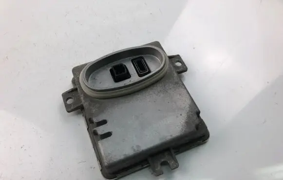 Volvo V70 Xenon control unit/module 6261110499