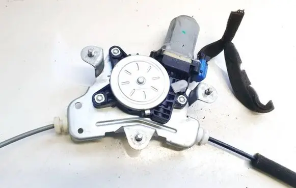 Chevrolet Captiva Front door window regulator motor 25937972 001100349961