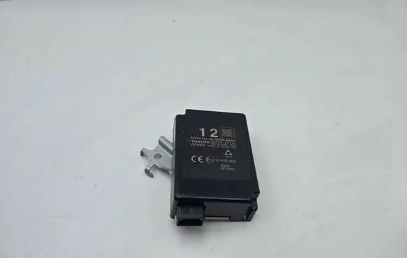 Toyota Auris E180 Other control units/modules 8976002112 MB1584003650