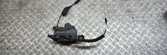 Renault Captur Front door lock 805037243R