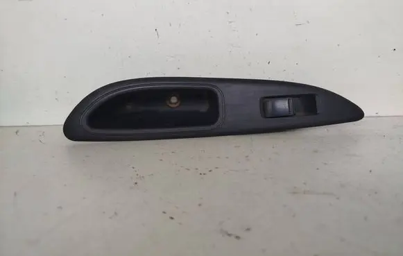 Nissan Primera Electric window control switch 25411AV600 1133N1 C8DD705N