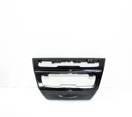 BMW X1 F48 F49 Panel trim 9305907