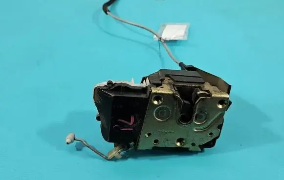 Peugeot 307 Front door lock IMPRK1554000