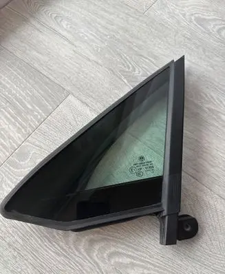 Volkswagen PASSAT B8 Front door vent window glass four-door 3G0845113F