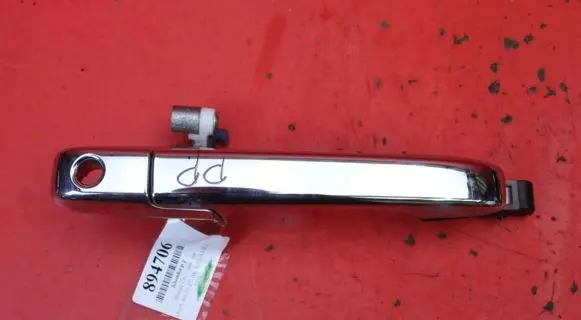 Honda CR-V Front door exterior handle