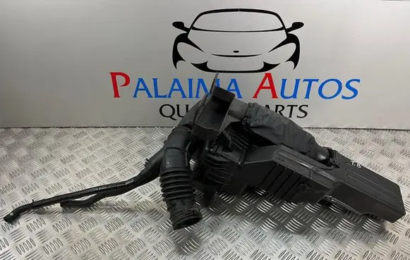 KIA Rio Air filter box 281101W000