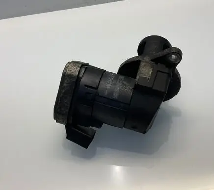 Mercedes-Benz E W211 EGR valve A6461400860 6461400860