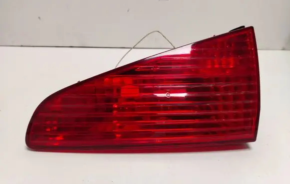 Peugeot 607 Tailgate rear/tail lights E29008