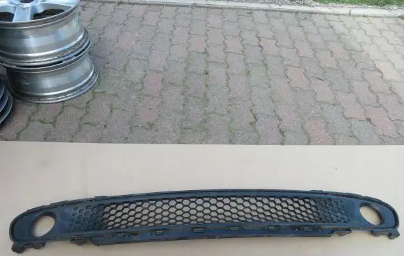 Smart ForFour II W453 Front bumper lower grill 622547266R