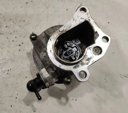 Vacuum pump