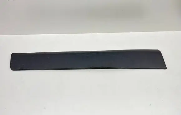 Opel Crossland X Front door trim (molding) 13482096