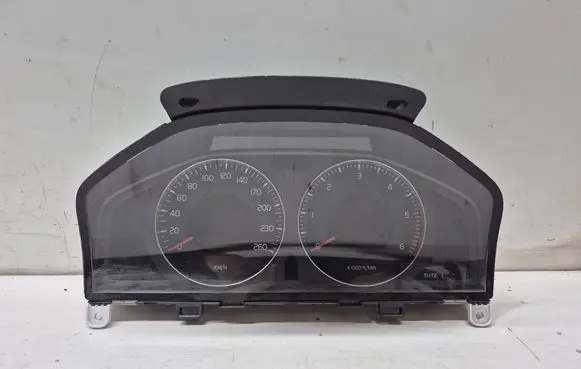 Volvo V70 Speedometer (instrument cluster) 31254535AA