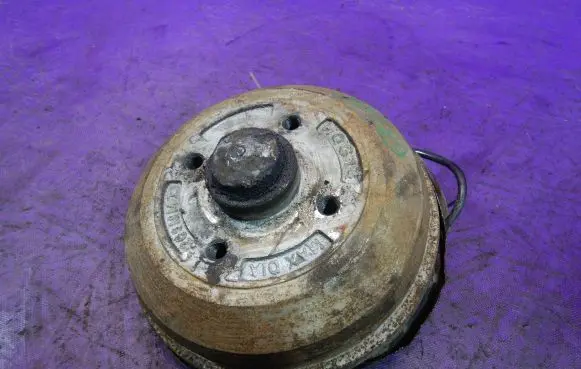 Opel Corsa B Rear wheel hub spindle/knuckle 
