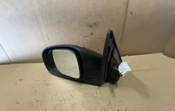 Suzuki Baleno EG Front door electric wing mirror E11011159 E11021159