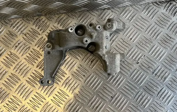 Peugeot 308 Generator/alternator bracket 9808696680