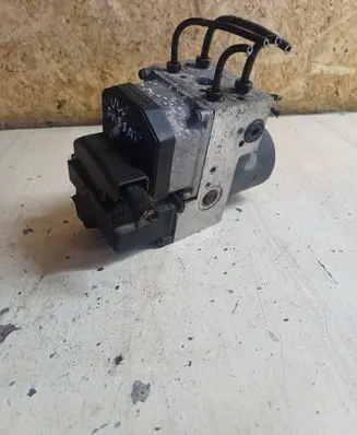 Volkswagen PASSAT B5 ABS Pump 3B0614111