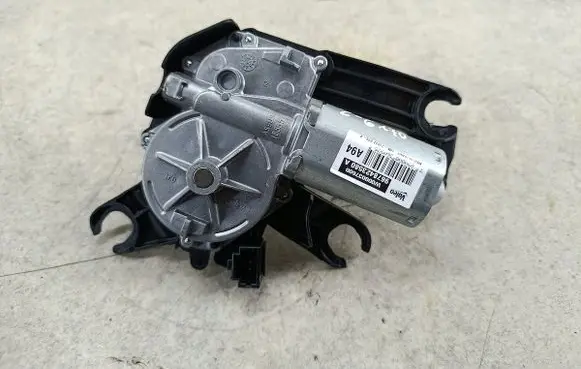 Peugeot 2008 I Rear window wiper motor 