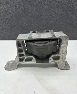 Volvo V40 Engine mount bracket 307396