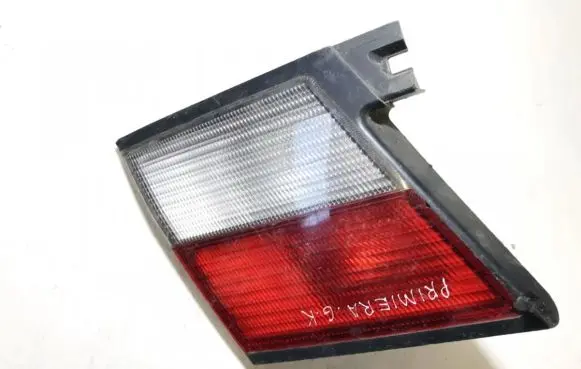 Nissan Primera Tailgate rear/tail lights