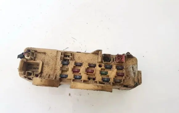 Mazda 323 Fuse box set pa66ppe