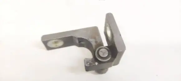 Fiat Croma Rear door lower hinge B986