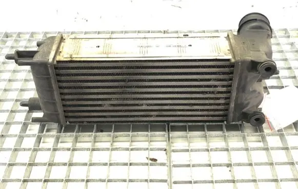 Peugeot 508 Intercooler radiator P9684957680