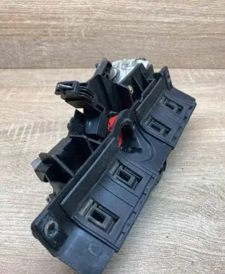 Audi A6 S6 C5 4B Tailgate/trunk/boot lock/catch/latch 8D9827565H 4B0827565H