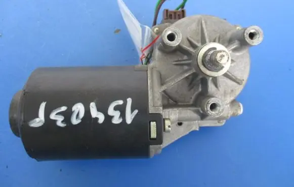 Fiat 500 Cinquecento Front wiper linkage and motor