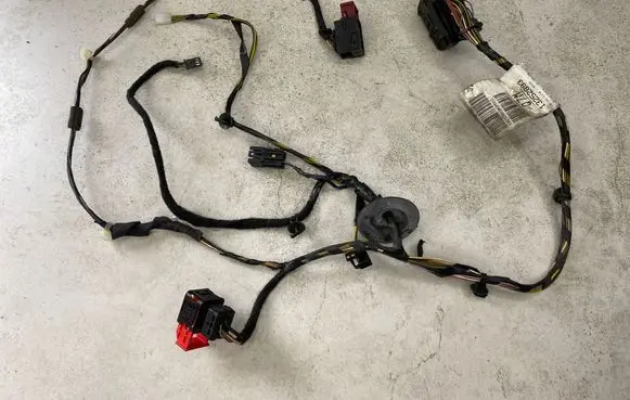 Opel Corsa D Front door wiring loom 13252893