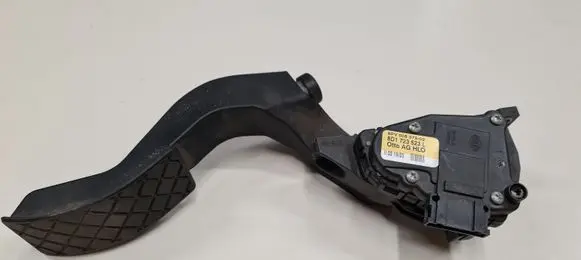 Volkswagen PASSAT B5.5 Accelerator throttle pedal 8D1723523L 6PV00837502 B193K