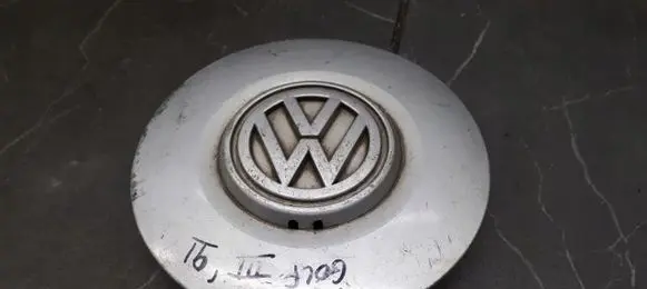 Volkswagen Golf III Original wheel cap 
