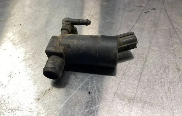 Volvo V70 Windscreen/windshield washer pump 1S7117K624FD T655C