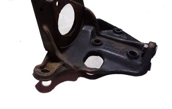 Volkswagen Transporter - Caravelle T4 Fuel pump bracket 074130147C