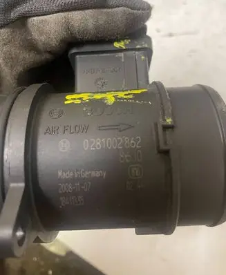 Suzuki Swift I Mass air flow meter 0281002862 18411335 20081107