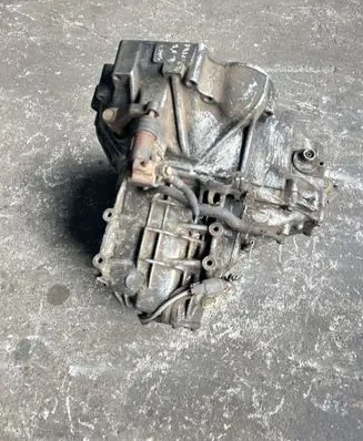 Manual 5 speed gearbox
