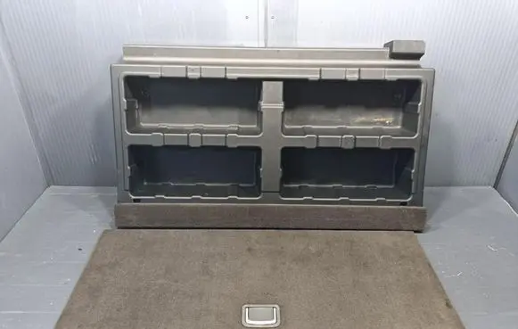 Subaru Tribeca Glove box