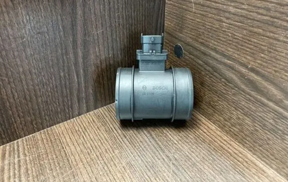 Fiat Fiorino Mass air flow meter 55220715 0281006054