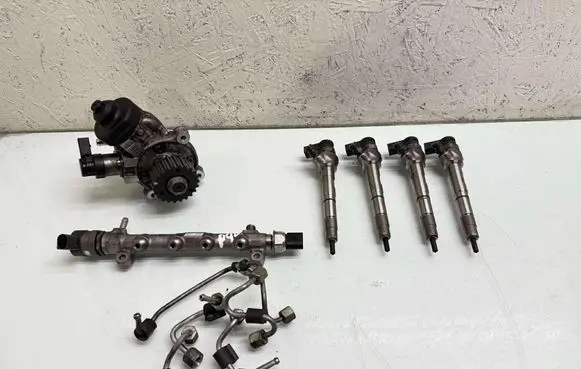 Volkswagen Golf VII Fuel injection system set 04L130277AD 04L130755D 04L089D