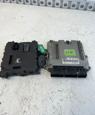 Renault Master III Engine ECU kit and lock set 0281030577