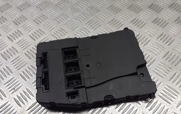 Renault Scenic II - Grand scenic II Fuse box set 8200525384
