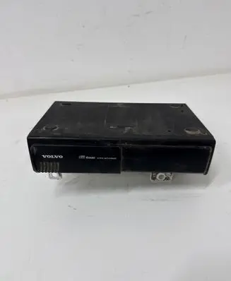 Volvo V70 CD/DVD changer 020165