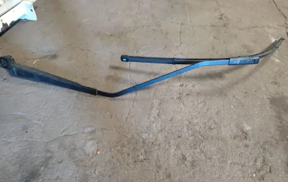 Renault Scenic III - Grand scenic III Front wiper blade arm