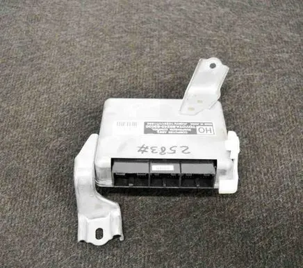 Lexus IS III XE30 Air suspension control unit module (rear) 8924353030 16281111890