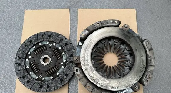 Nissan Patrol Y61 Clutch set kit 30210VB300 30100VB310