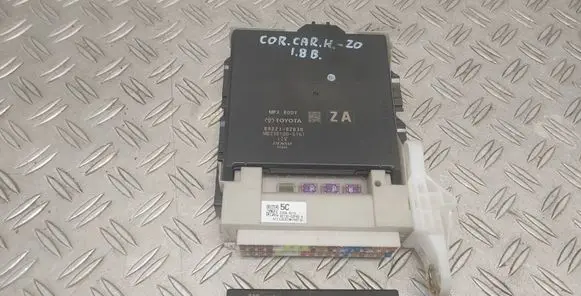 Toyota Corolla E210 E21 Fuse module 63589313 8273002P80A 8922102830