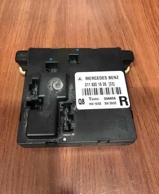 Mercedes-Benz E W211 Door control unit/module 2118201626 336806