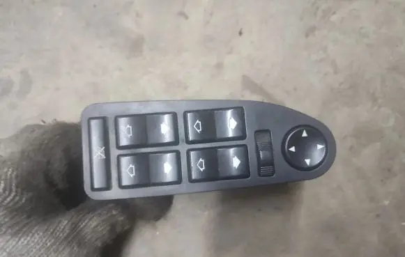 BMW 5 E39 Electric window control switch 6904306